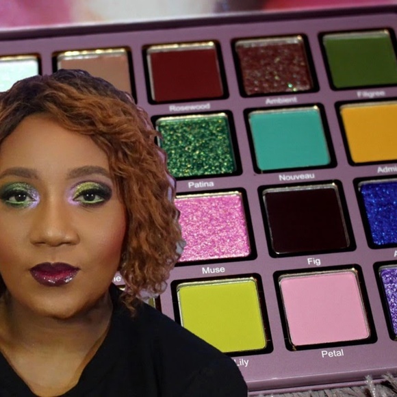 Cosmic Brushes "Muse" eyeshadow palette - Picture 6 of 12